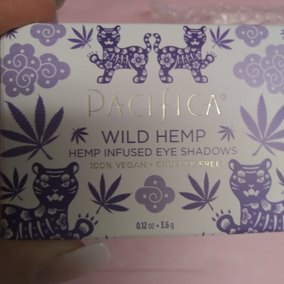 Clinique 5pc. Beauty bundle - Picture 10 of 13